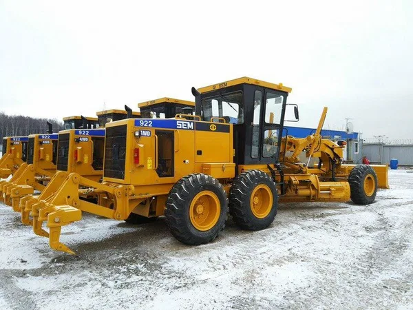 Автогрейдер SEM 922 AWD