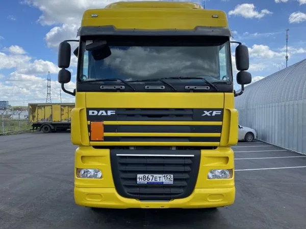 Седельный тягач DAF XF 105