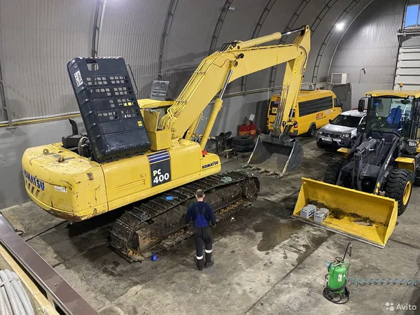 Гусеничный экскаватор Komatsu PC400