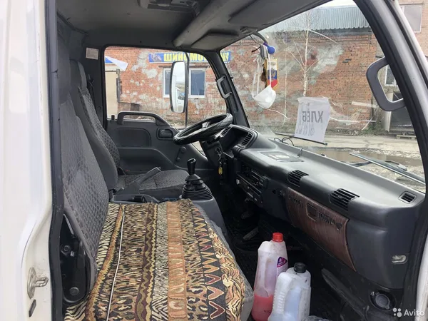 Промтоварный фургон Isuzu NQR 75