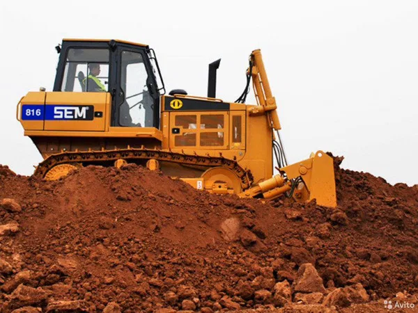 Гусеничный бульдозер SEM 816D