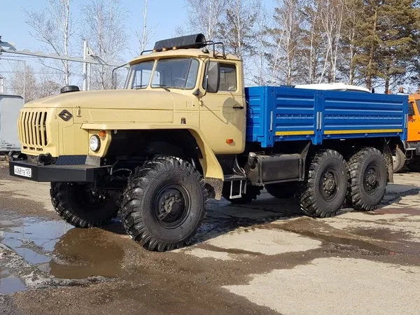 Бортовой грузовик УРАЛ 4320