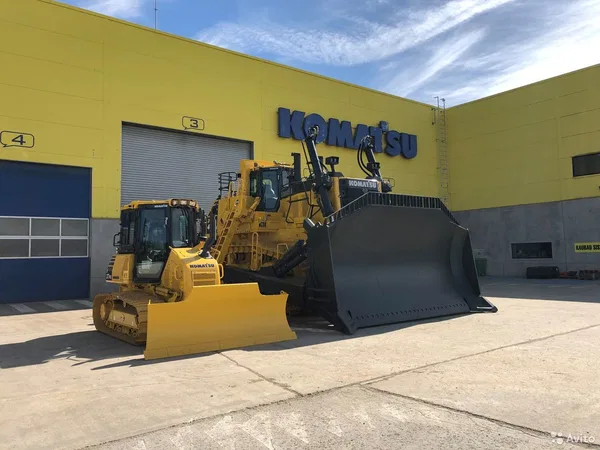 Гусеничный бульдозер Komatsu D475