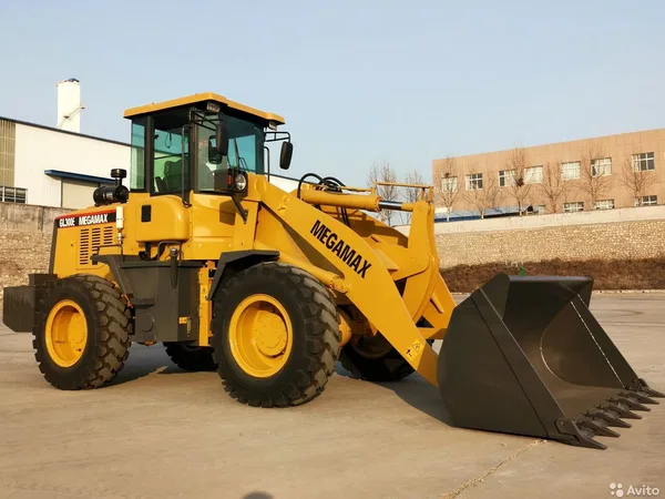 Фронтальный погрузчик MegaMax GL300E