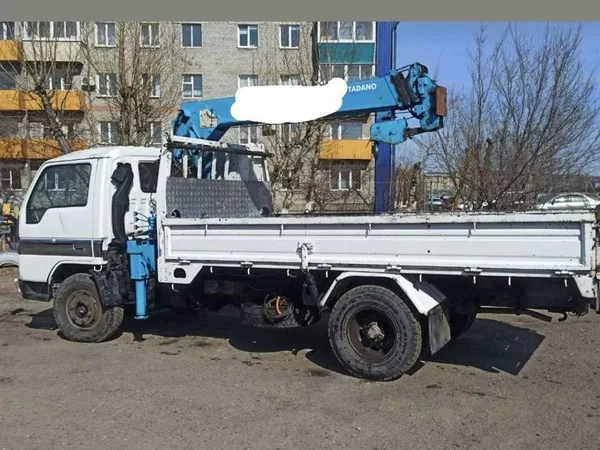 Бортовой грузовик с КМУ MAZDA Titan