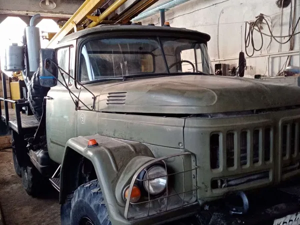 Мобильная буровая установка ЗИЛ 131 УРБ-2А2