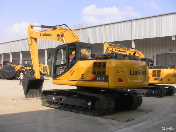 Гусеничный экскаватор Liugong CLG 920E