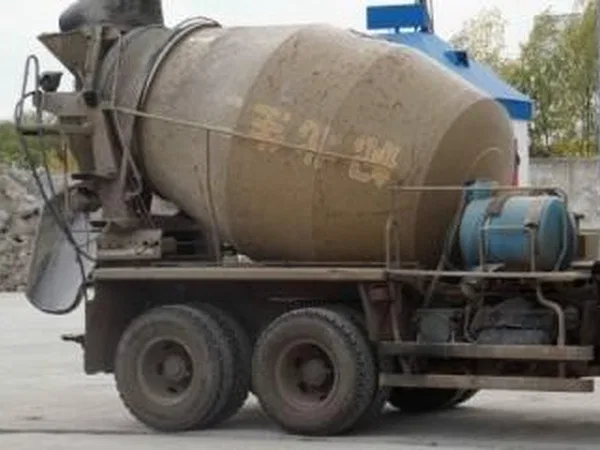 Автобетоносмеситель Hino FS