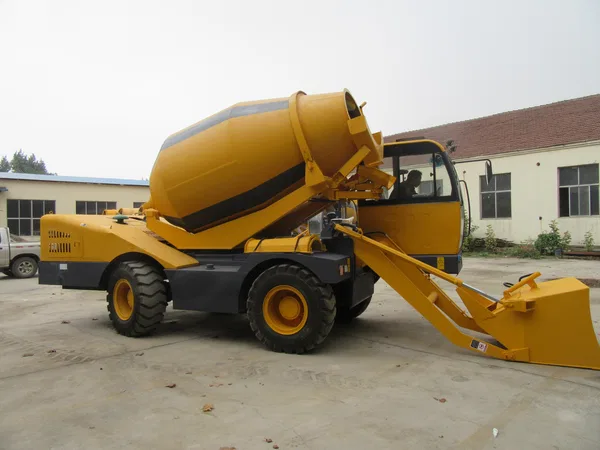 Самоходный бетоносмеситель Yugong SDM1500