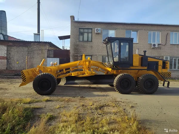 Автогрейдер ЧЗСМ ДЗ-98