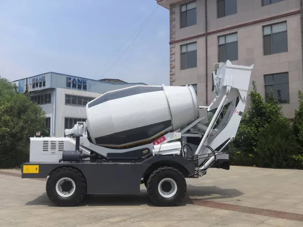 Самоходный бетоносмеситель Yugong SDM5500