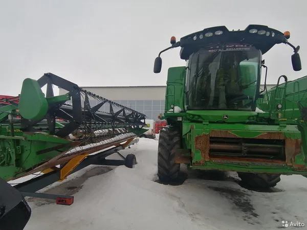 Зерноуборочный комбайн John Deer W540