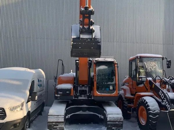 Гусеничный экскаватор Doosan DX200A