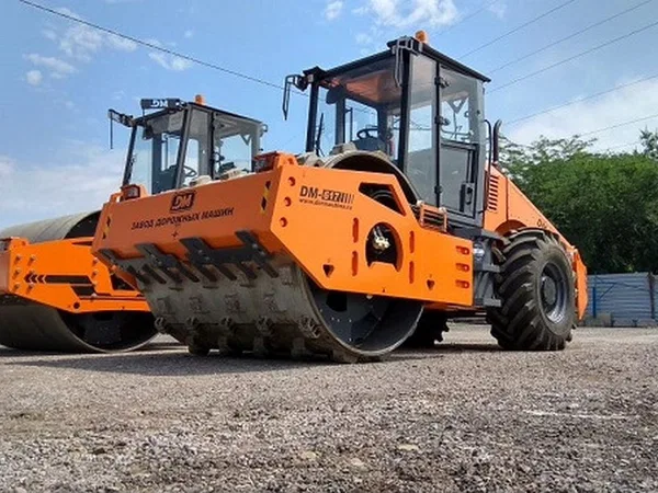Грунтовый каток Завод Дорожных машин DM-617