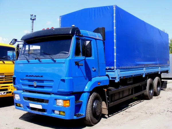 Тентованный грузовик КамАЗ 65117-6052-48