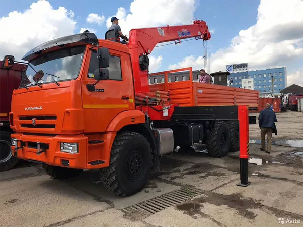 Бортовой грузовик с КМУ КамАЗ 43118 с КМУ Kanglim KS1256G-II