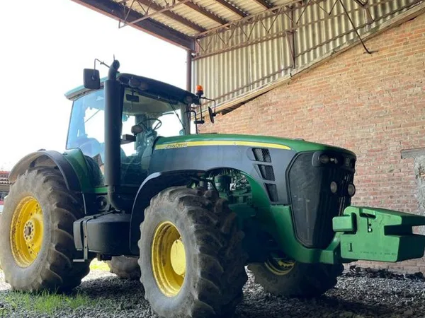 Трактор John Deere