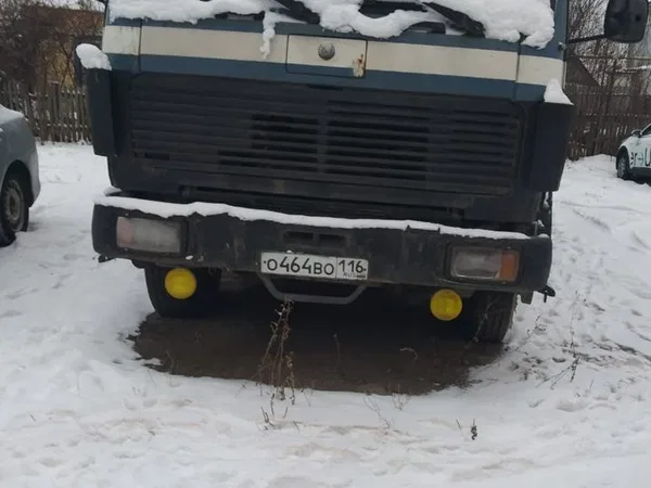 Тентованный грузовик Mercedes-Benz 1422L