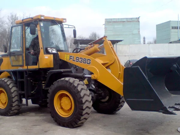 Фронтальный погрузчик Lovol FL938G