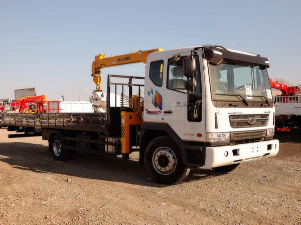 Бортовой грузовик с КМУ TATA DAEWOO с КМУ Soosan SCS333 (3.2 т.)