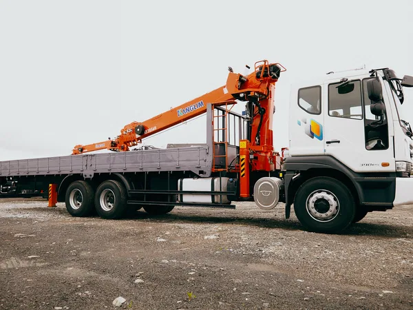Бортовой грузовик с КМУ TATA DAEWOO с КМУ Kanglim KS2056H