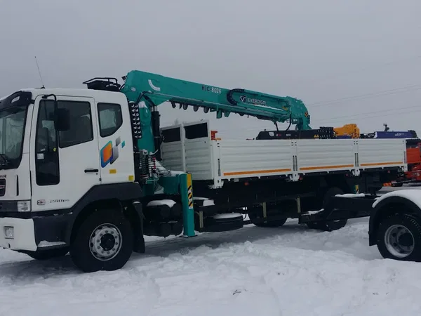 Бортовой грузовик с КМУ TATA DAEWOO с КМУ HKTC 8026