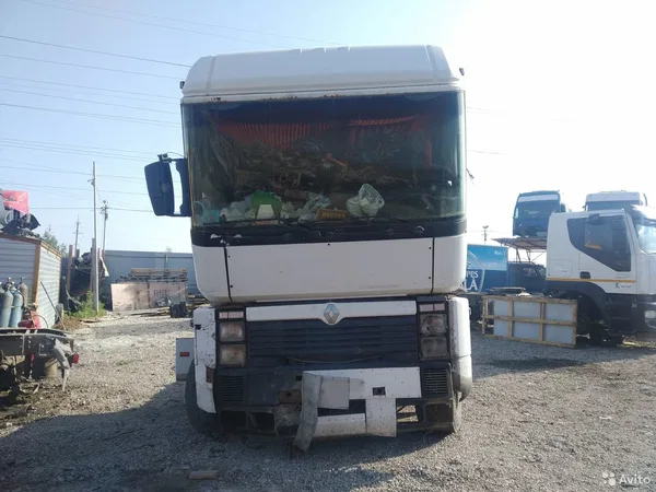 Седельный тягач Renault Magnum mack 440