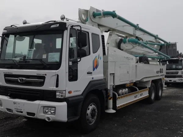 Автобетононасос KCP 40ZX5170 на шасси Daewoo Novus