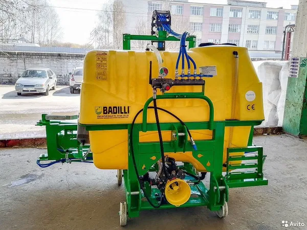 Навесной опрыскиватель Badilli Standard 800
