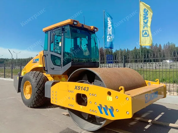 Грунтовый каток XCMG XS143