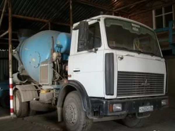 Автобетоносмеситель МАЗ 533702