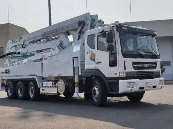 Автобетононасос KCP 42ZX5170 на шасси Daewoo Novus