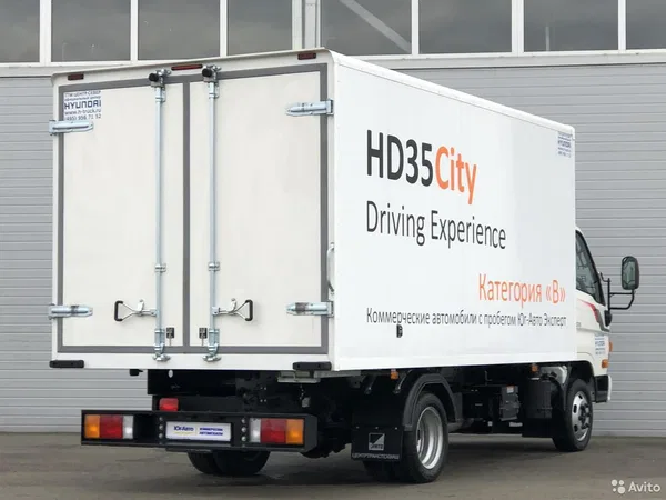 Промтоварный фургон Hyundai HD35