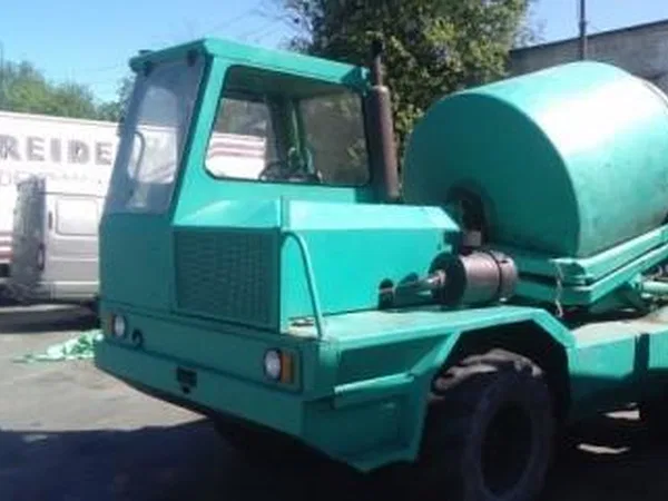 Самоходный бетоносмеситель Merlo DBM 3500