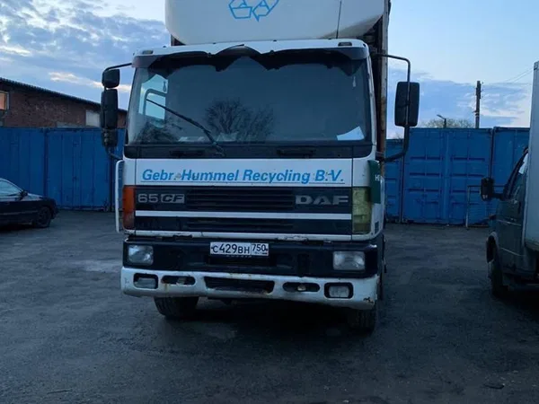Тентованный грузовик DAF AE65NC