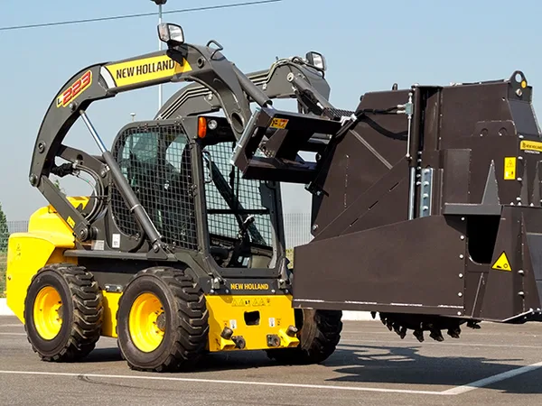 Мини-погрузчик New Holland L223