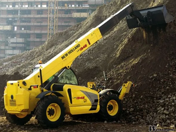 Телескопический погрузчик New Holland LM1345