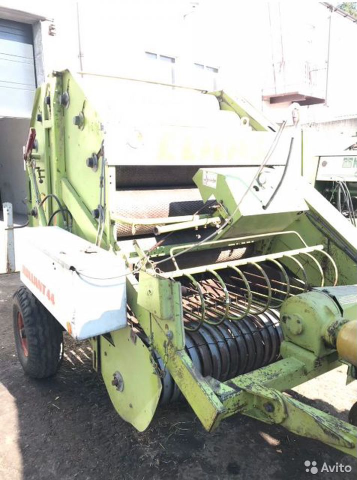 Пресс-подборщик Claas Rollant 44