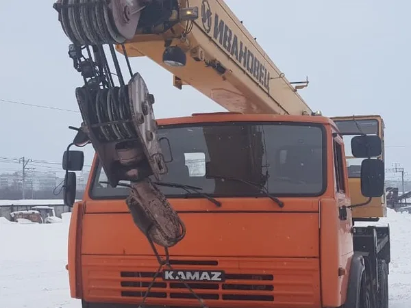 Автокран ИВАНОВЕЦ КС-45717К-1  на шасси КамАЗ 65115