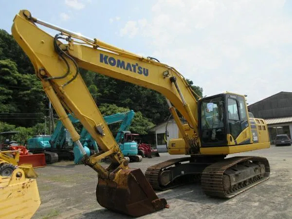 Гусеничный экскаватор Komatsu PC200-10