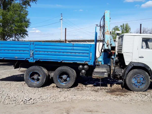 Бортовой грузовик с КМУ КамАЗ
