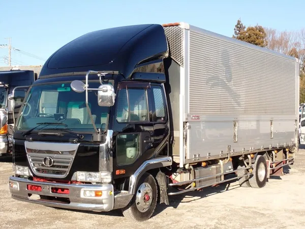 Грузовой фургон NISSAN DIESEL