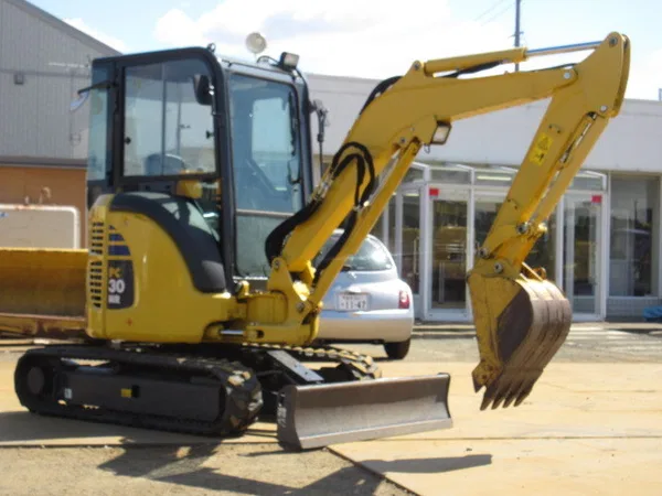 Мини-экскаватор Komatsu PC30MR-3