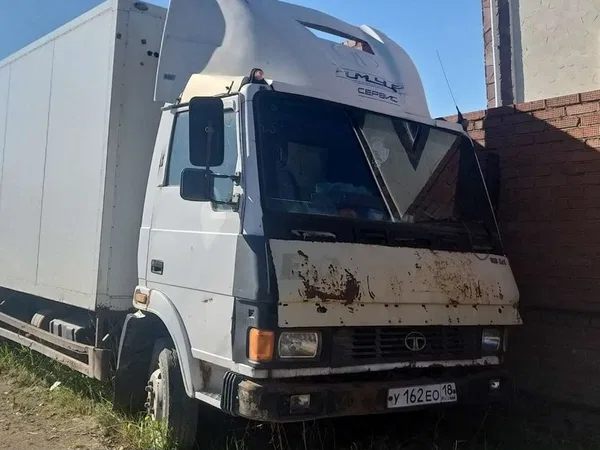 Рефрижератор TATA 613