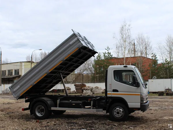 Самосвал Fuso Canter TF