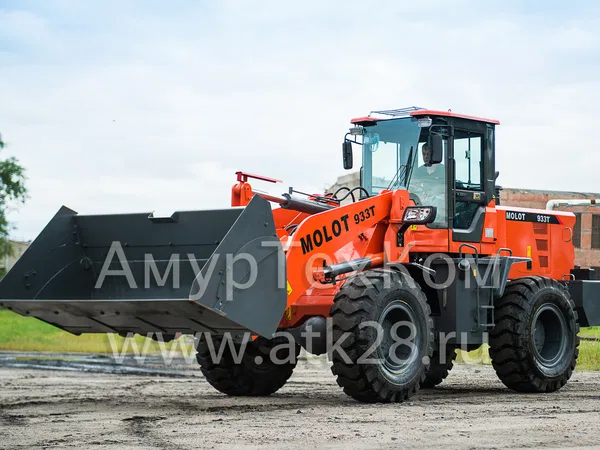 Фронтальный погрузчик Molot 933T