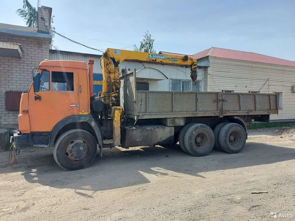 Бортовой грузовик с КМУ КамАЗ