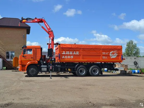 Зерновоз КамАЗ 65115-3094-50 с КМУ Ferrari