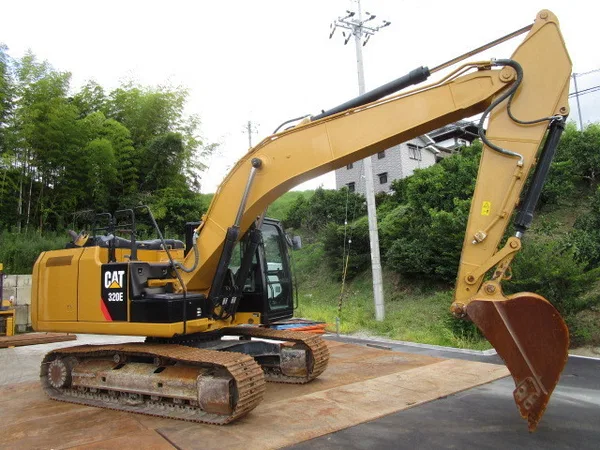 Гусеничный экскаватор Caterpillar 320E-2