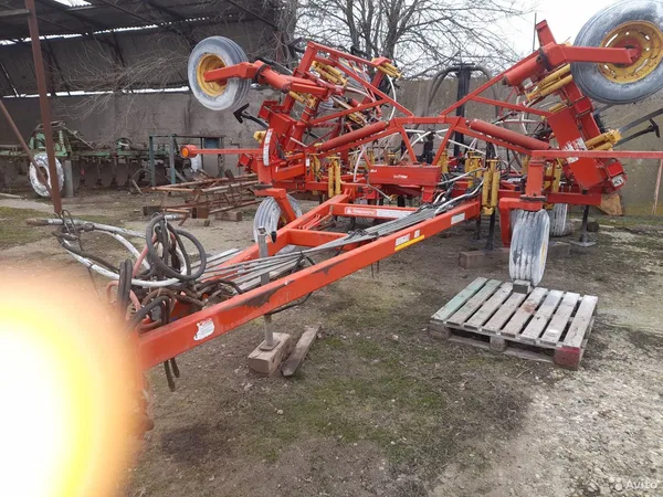 Сеялка Bourgault 2135
